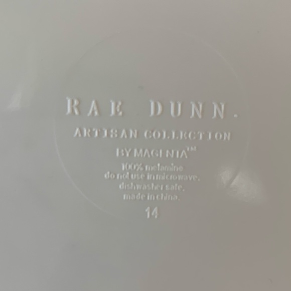 Rae Dunn Set of Four (4) White and Red 10” Party Plates - Picture 8 of 8